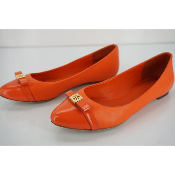 Tory Burch Hugo Pointy Toe Ballet Flats SZ 5.5 New Tiger Lily Leather Gold Logo - Picture 7 of 11